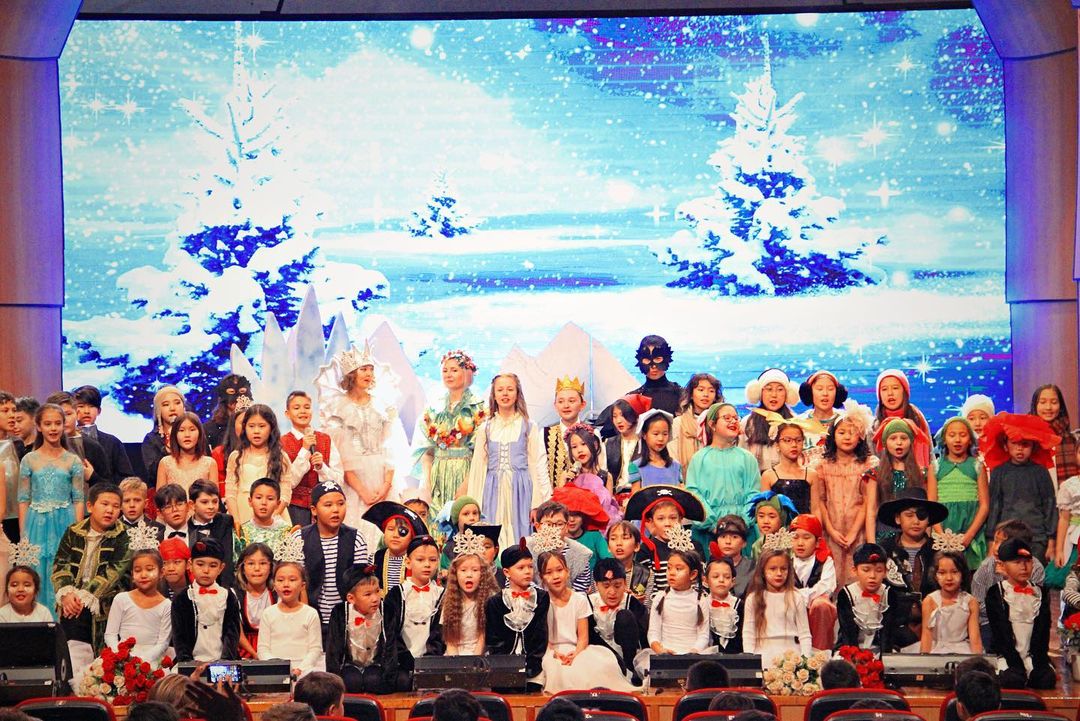 Премьера школьного мюзикла KSMS «Снежная королева».